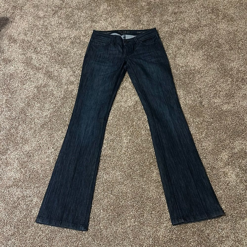 Like New DL1961 Cindy Slim Bootcut 4way stretch 360 comfort size 27